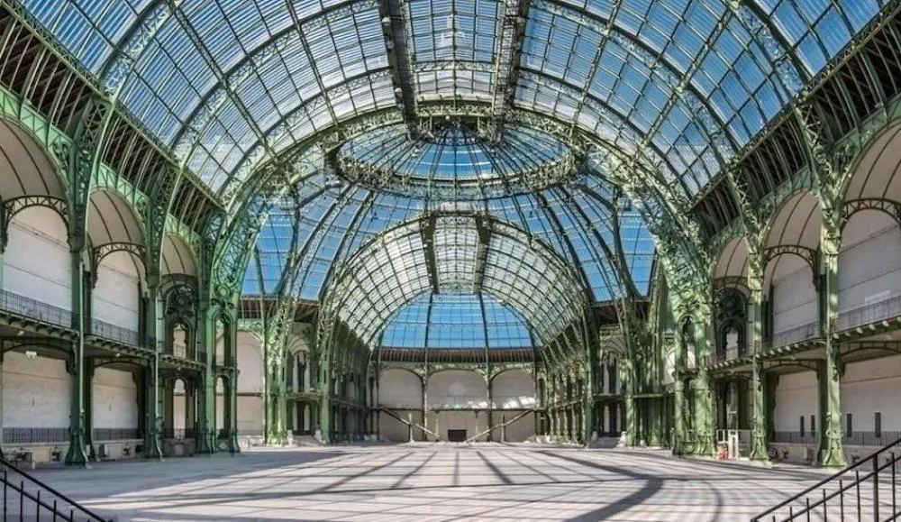 Illustration pour Techno sous la verrière&nbsp;: le Grand Palais se transforme en club avec « Seasons »