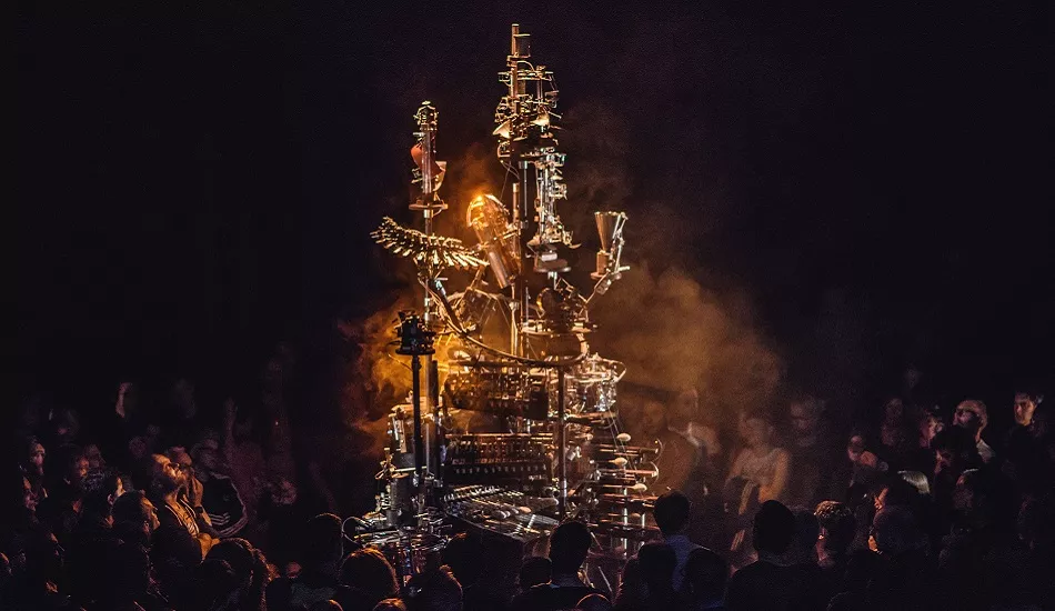 Illustration pour Plaid &#038; Felix&rsquo;s Machine&nbsp;: l&rsquo;installation du mythique duo Warp passe en France ce vendredi