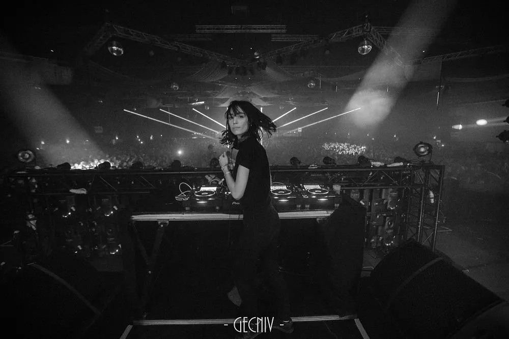 Illustration pour AMELIE LENS