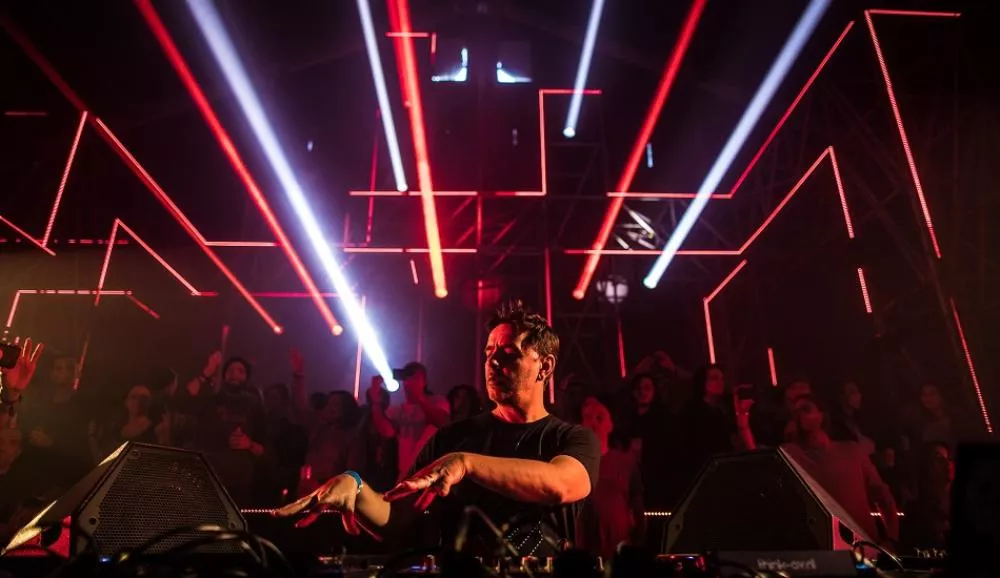 Illustration pour DGTL&nbsp;: From Amsterdam with Love