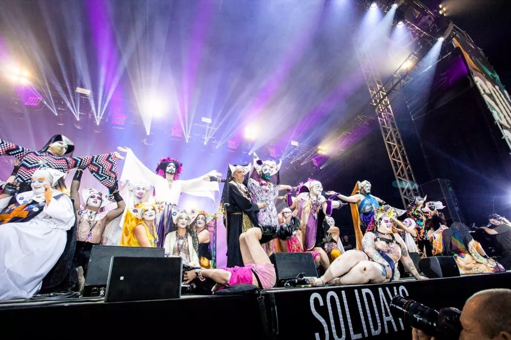 Illustration pour Soeurs