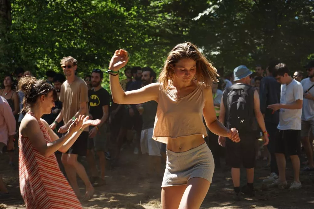 Illustration pour Crowd GB