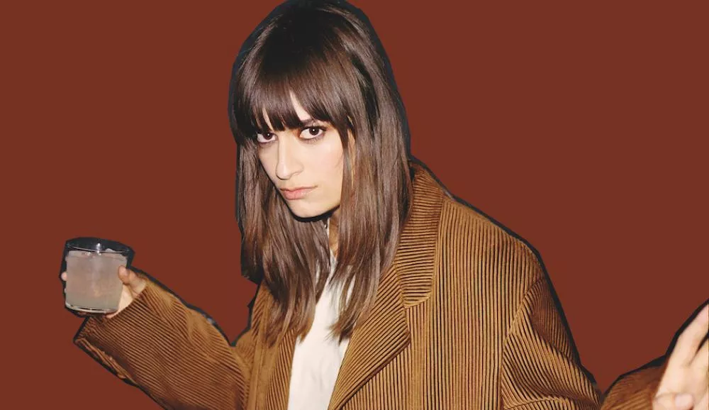 Illustration pour Interview&nbsp;: reprises, féminisme et guilty pleasures avec Clara Luciani