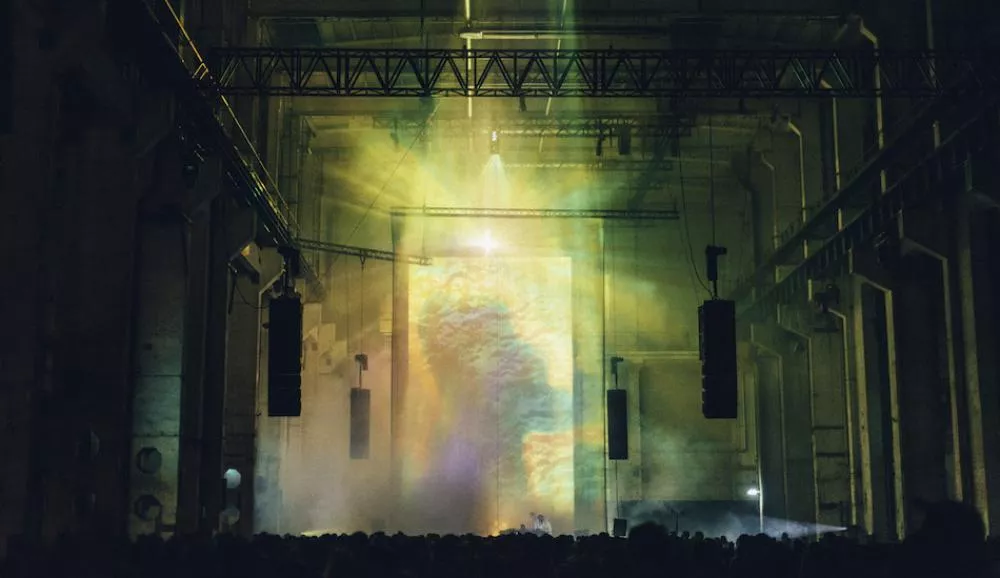 Illustration pour Techno bétonnée et projections expérimentales au Berlin Atonal