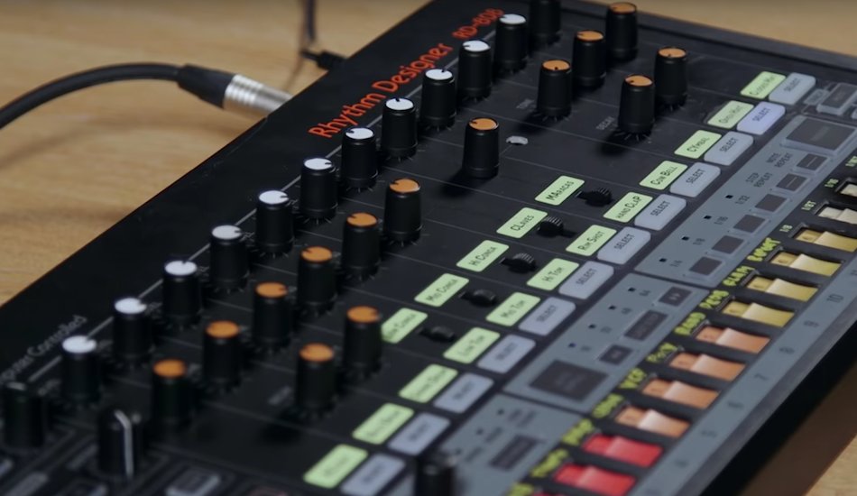 Illustration pour Behringer tease sa version low-cost de la TR-808