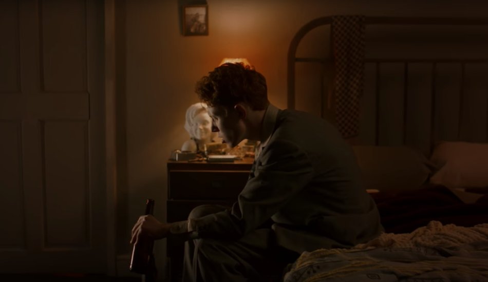 Illustration pour A voir&nbsp;: King Krule déambule dans sa « Biscuit Town » de carton