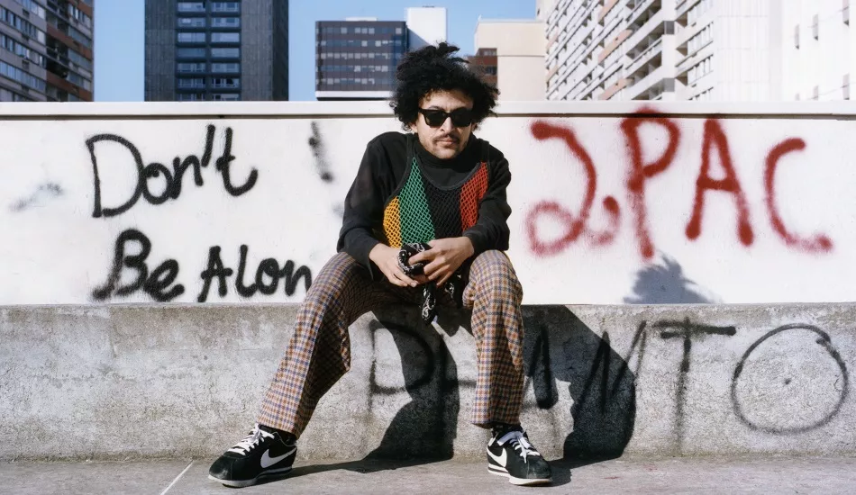 Illustration pour A voir&nbsp;: « Beige 70 », le nouveau clip de Cola Boyy tourné au Péripate