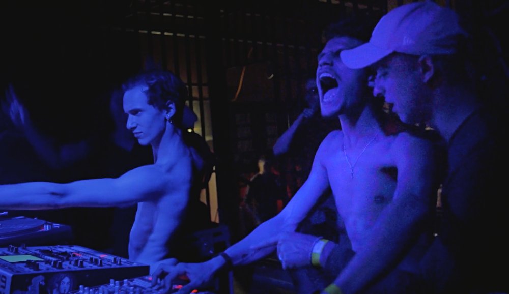 Illustration pour A voir&nbsp;: « Quand tout le monde dort », vibrant documentaire sur les free parties