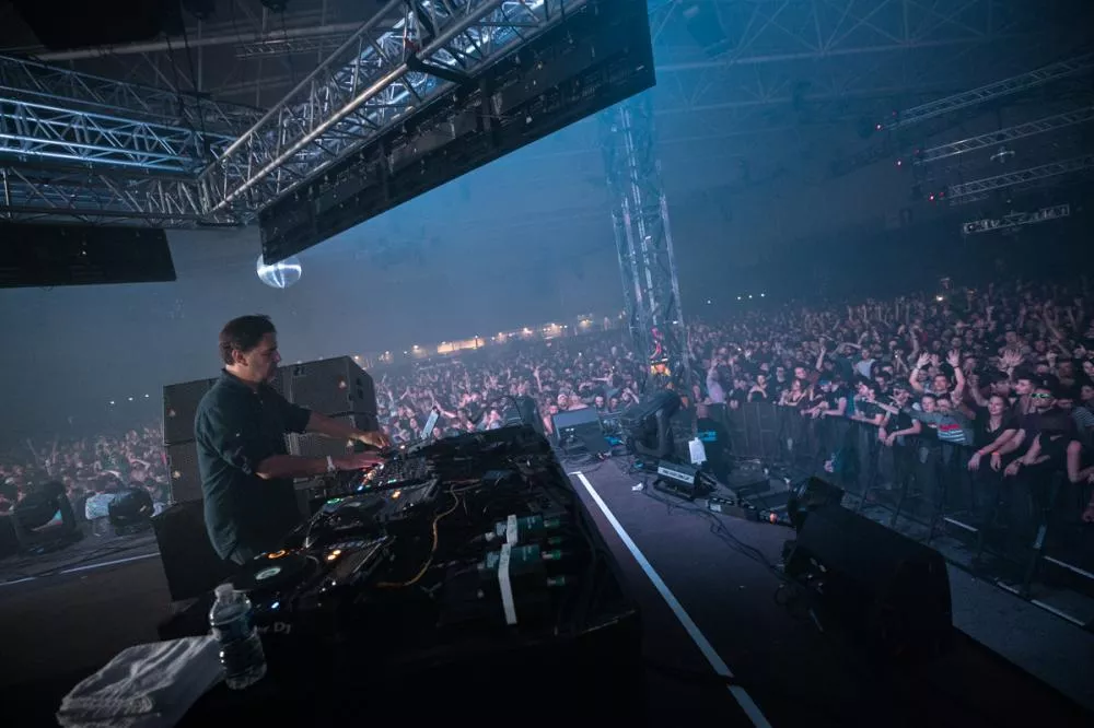 Illustration pour JK-NDI2018-tsugi-101-7506