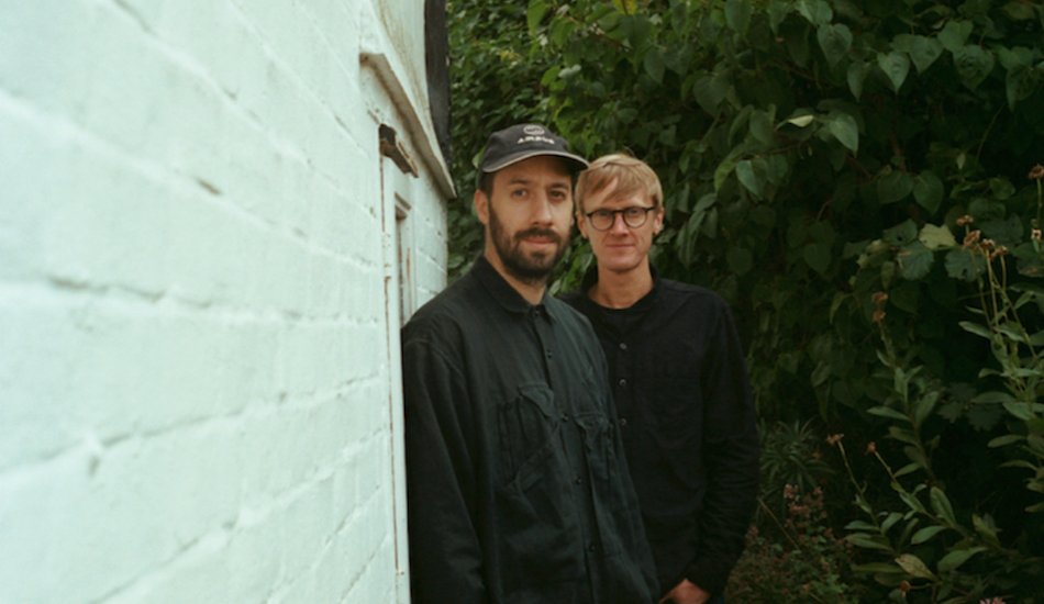 Illustration pour Selling, la rencontre electronica de Jas Shaw (Simian Mobile Disco) et de Gold Panda