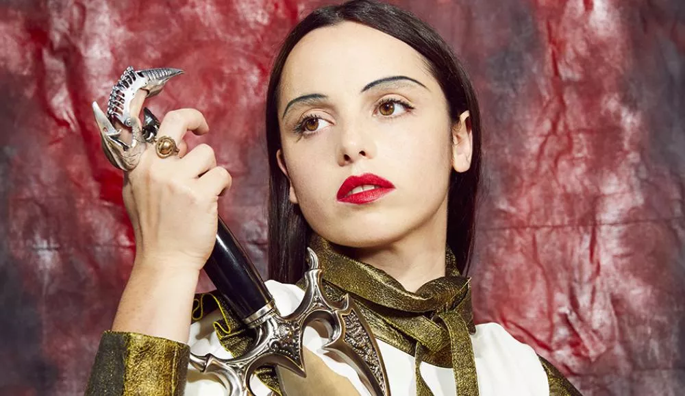 Illustration pour Paul Seul remixe Mathilde Fernandez dans un mélange improbable de gabber et de chanson française