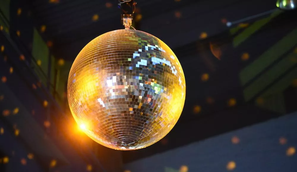 Illustration pour Tsugi Daily&nbsp;: une pétition lancée pour ajouter un emoji boule de disco &#8230;