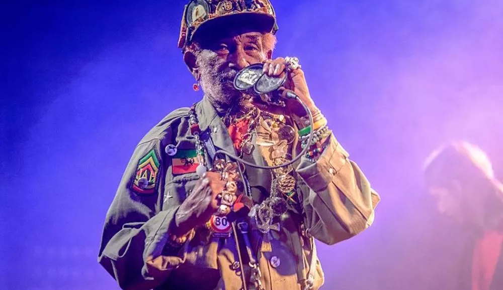 Illustration pour Le pionnier du dub Lee « Scratch » Perry va sortir un album produit par Adrian Sherwood, un titre en écoute