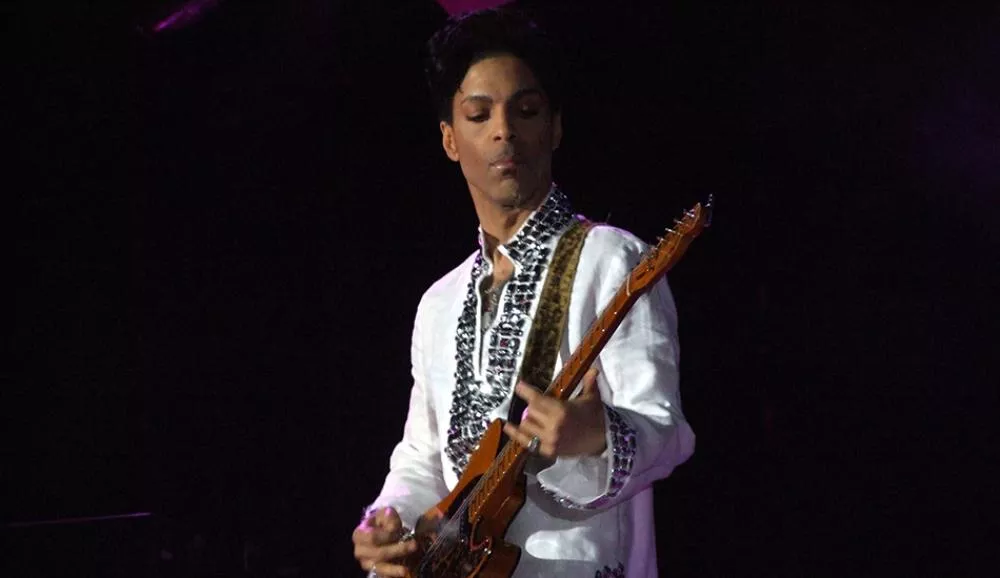 Illustration pour À voir&nbsp;: un concert historique de Prince mis en ligne demain sur YouTube