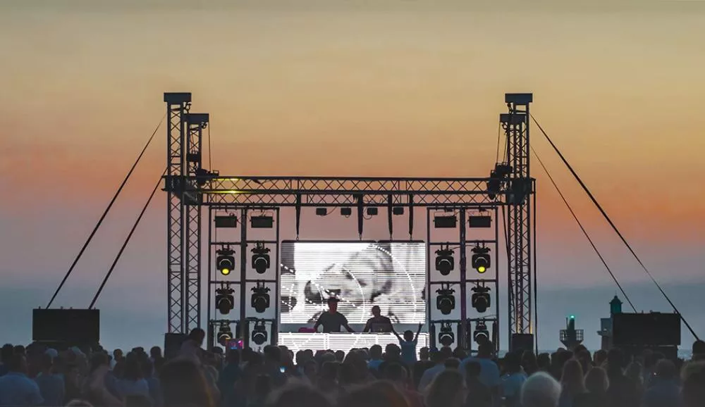 Illustration pour Concours&nbsp;: gagnez un week-end dans les Landes pour voir Yuksek, Popof, Para One, Myd&#8230;