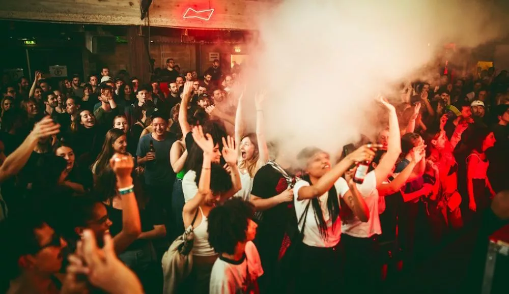 Illustration pour DJ-sets de légendes et conférences&nbsp;: BUDX réussit sa première édition française