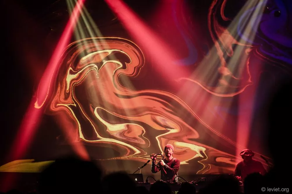 Illustration pour Japan Connection Le Viet Photography 3