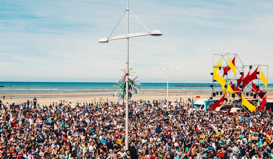 Illustration pour Clubbing, têtes d&rsquo;affiche gratuites et concerts secrets&nbsp;: La Bonne Aventure revient à Dunkerque