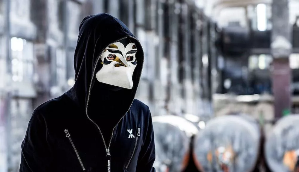 Illustration pour Coup de pouce&nbsp;: junk-E-cat