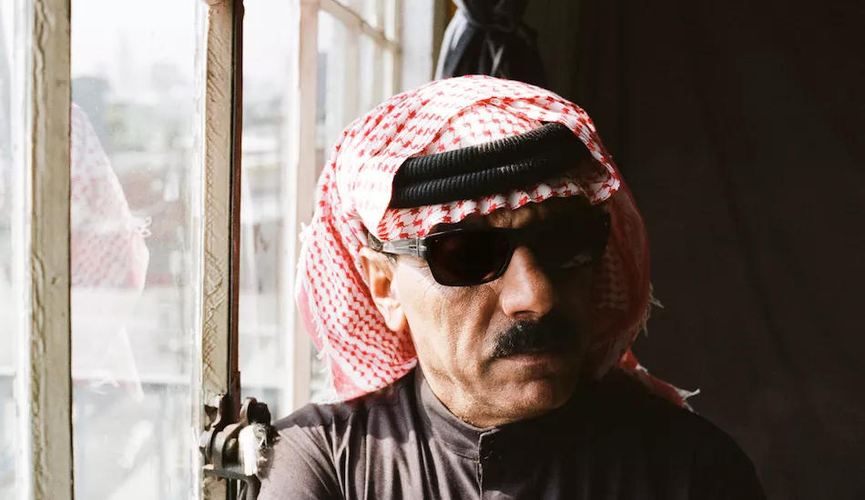 Illustration pour Tsugi Daily&nbsp;: Omar Souleyman annonce un nouvel album avec le frénétique (et romantique) « Layle »