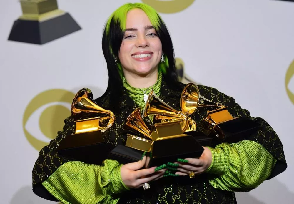 Illustration pour Billie Eilish&nbsp;: avoir 18 ans et rafler les 4 plus gros prix des Grammy