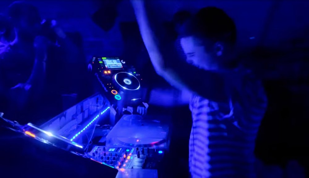 Illustration pour White Label, la nouvelle radio qui défriche les bedroom producers