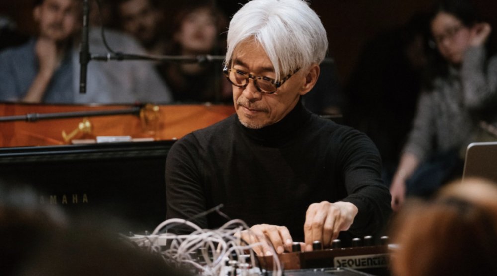 Illustration pour Coronavirus&nbsp;: Ryuichi Sakamoto était en live stream pour les Chinois en quarantaine