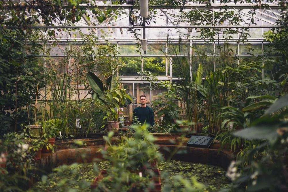 Illustration pour Inter[re]view&nbsp;: Pour son premier LP, Hodge n&rsquo;a pas pu s&#8217;empêcher de mettre des kicks dans son ambient