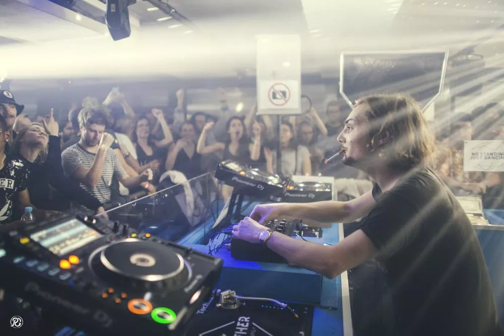 Illustration pour « Je me souviens&#8230; » de Dehors Brut, Concrete, Weather Festival