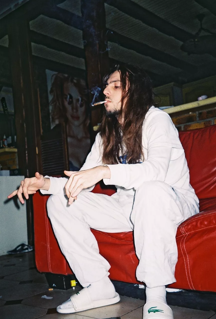 Illustration pour Jwles fume