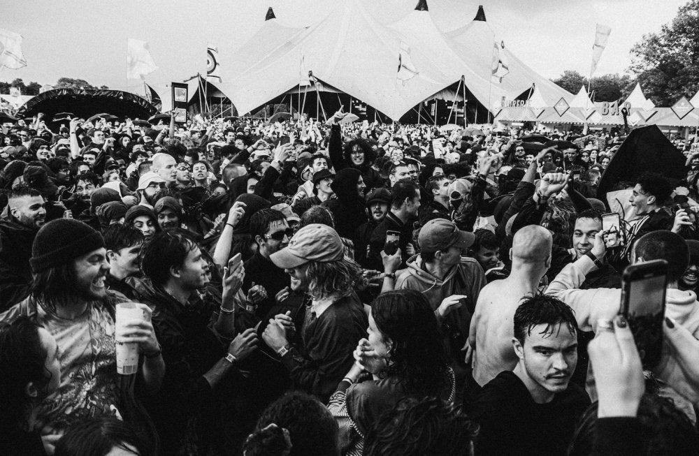 Illustration pour Renaissance sous le déluge&nbsp;: quand We Love Green 2022 devient We Love Rain