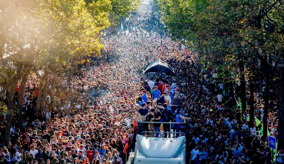 Illustration pour La Techno Parade revient à Paris en septembre, plus motivée que jamais