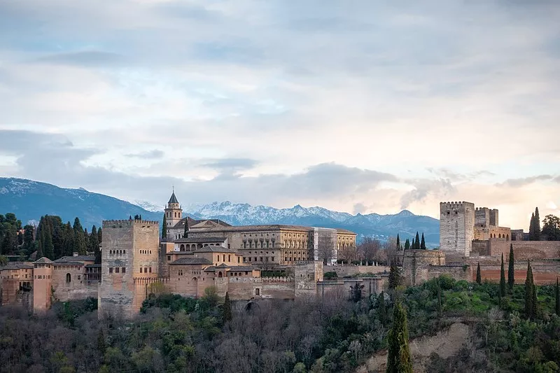 Illustration pour Granada_(51948781024)