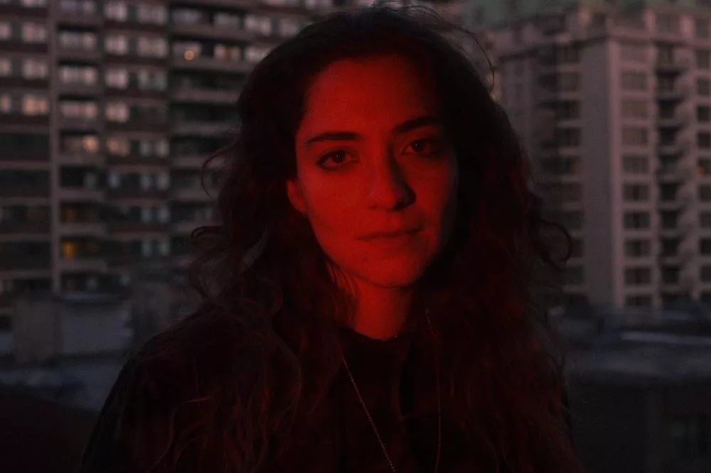 Illustration pour Lead press shot by Hamza Abouelouafaa_web &#8211; single 1