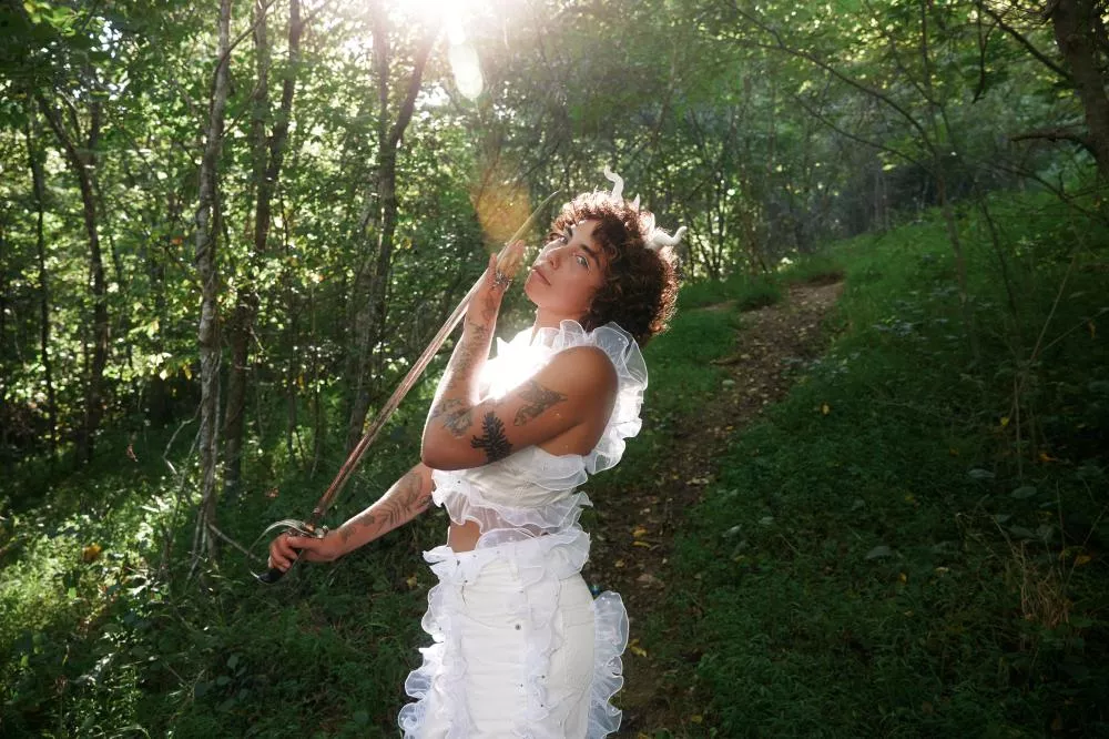 Illustration pour Indigo De Souza_Angella Choe