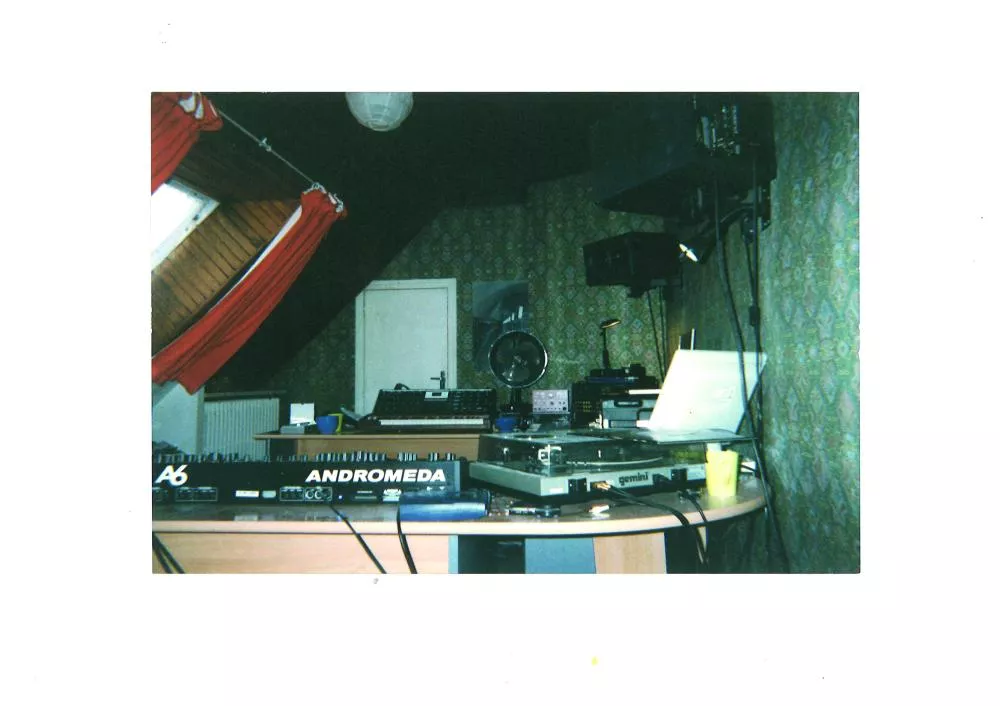 Le studio de Vitalic en 2005 © Vitalic