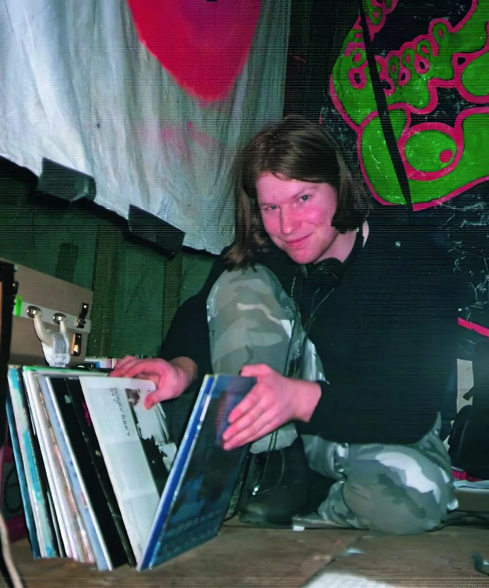 Aphex at Telepathic Fish 2 by Morris, 1993 © Mixmaster Morris
