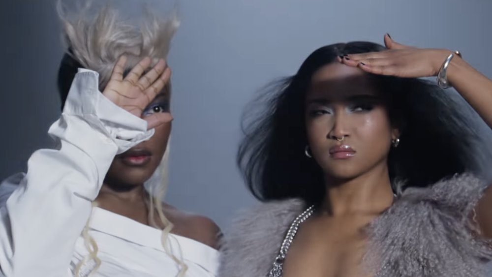 Capture d'écran YouTube du clip de "Brutal/Orbit" Elisa Ribeiro