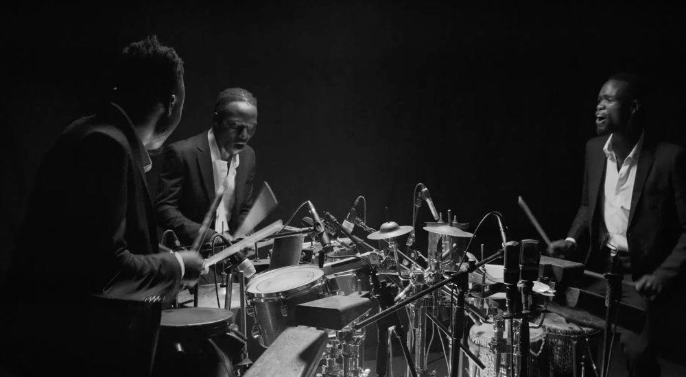 Capture d'écran YouTube d'une performance live de Arsenal Mikebe