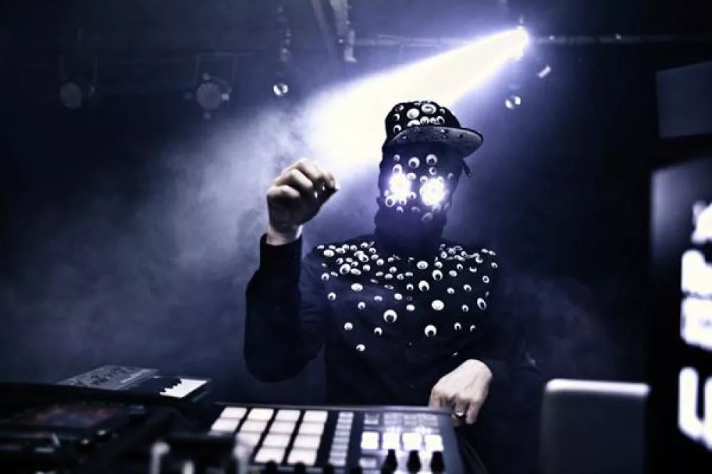 Illustration pour Riddim Collision&nbsp;: un live exclusif de Sibot à écouter et télécharger !