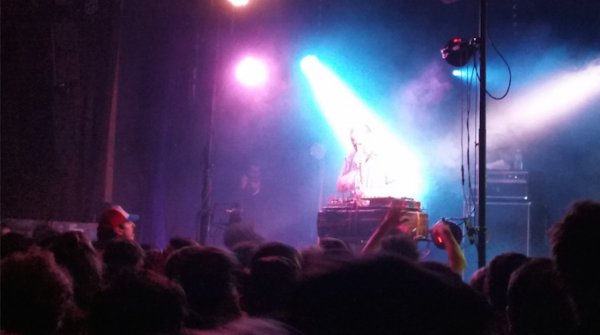 Illustration pour En direct de Dan Deacon au Divan du Monde