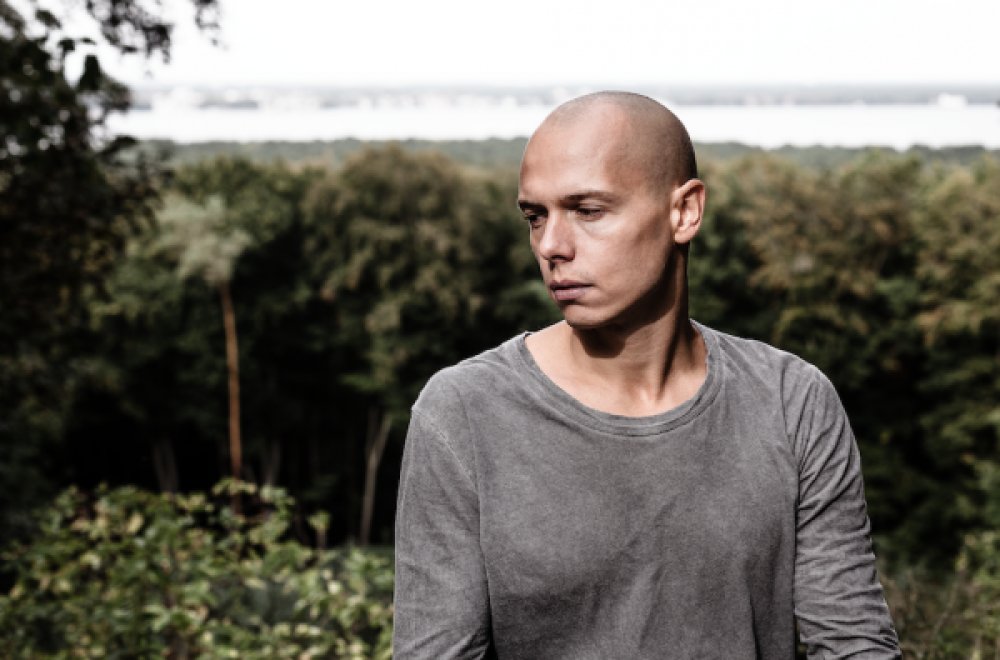 Illustration pour Rencontre&nbsp;: Recondite, un héros très discret