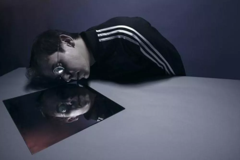 Illustration pour En écoute&nbsp;: « Dolls », le nouveau morceau de Rone