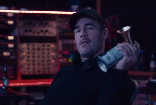 Illustration pour L&rsquo;hilarante vidéo promo Mad Decent où Dawson incarne Diplo !