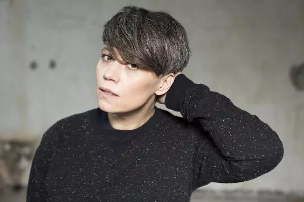 Illustration pour Dégustation à l&rsquo;aveugle&nbsp;: Jennifer Cardini passe l&rsquo;épreuve du blindtest