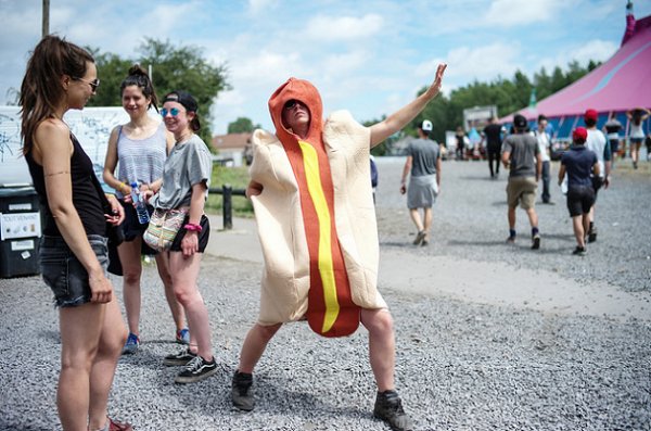 Illustration pour En direct de Dour 2016 (pardon&nbsp;: de Dourreeeuuhhh 2016)