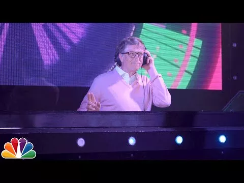 Illustration pour Bill Gates est désormais DJ