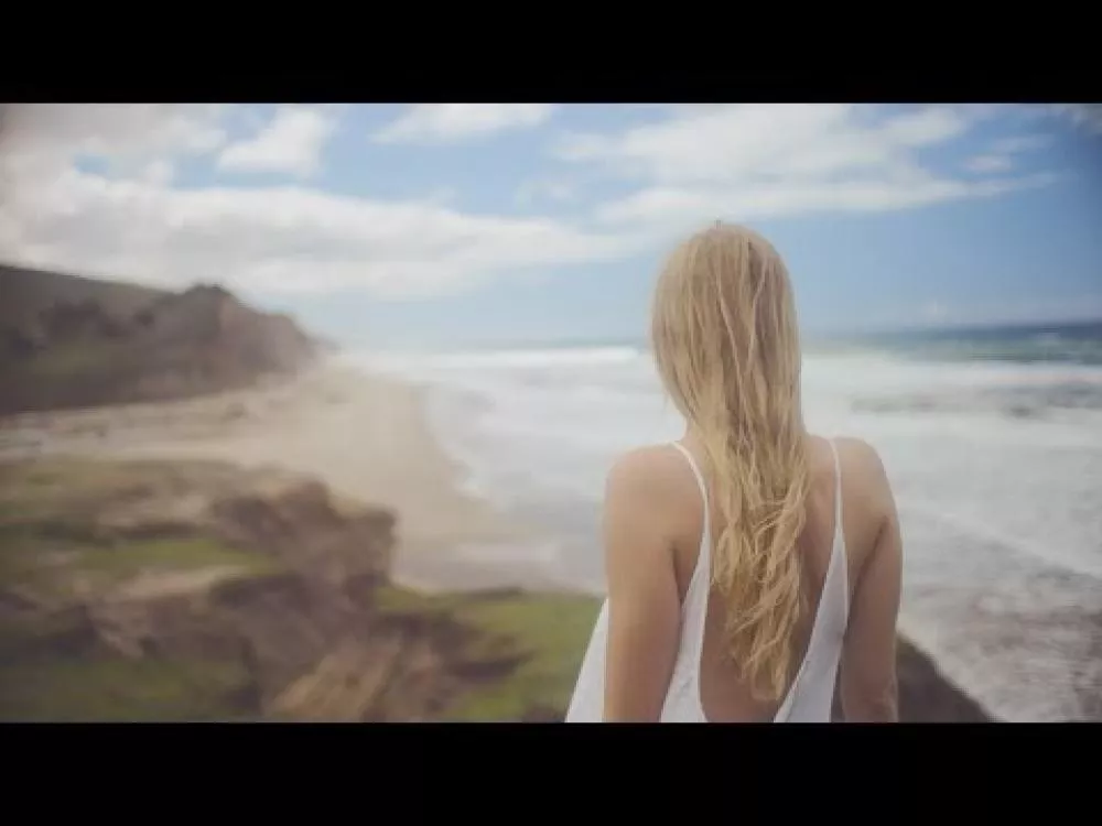 Illustration pour Clip&nbsp;: Tycho – « See »