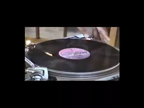 Illustration pour Boston Bun présente un clip astucieux pour « Highland Park »