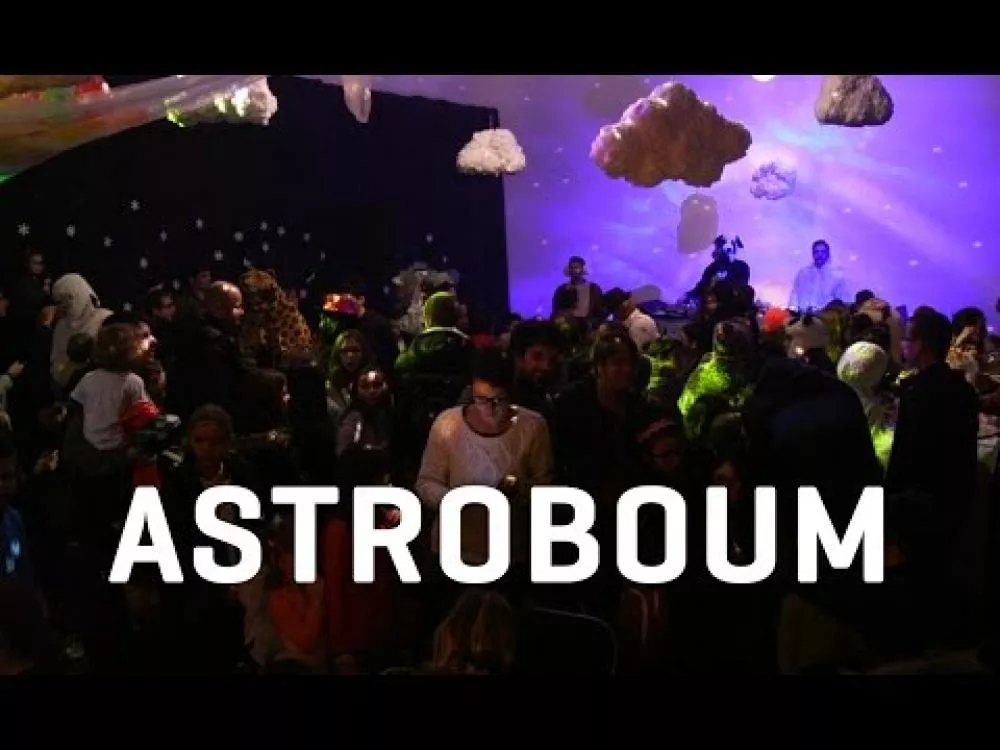 Illustration pour Vidéo&nbsp;: Laurent Garnier (en Yéti) fait danser les enfants à l’Astroboum d’Astropolis